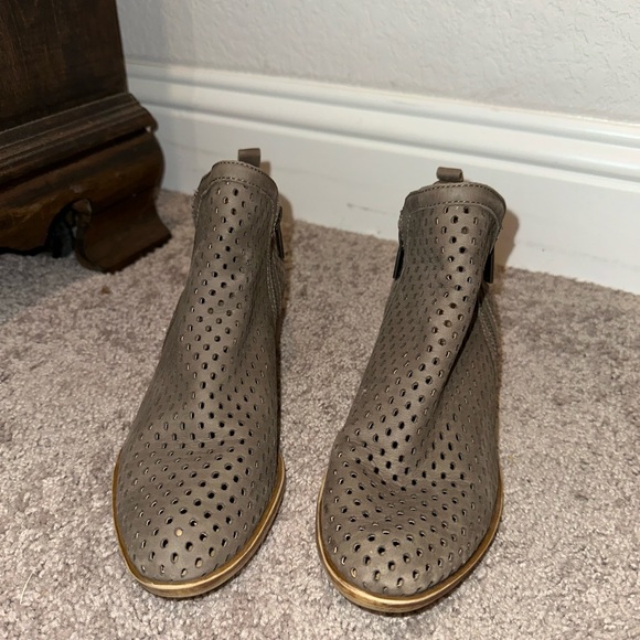 Lucky Brand booties - Picture 1 of 4